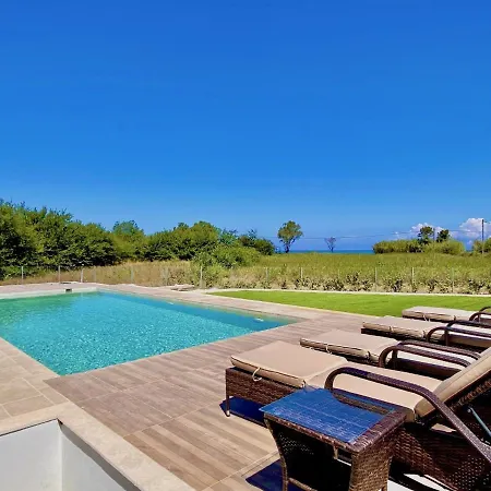 Luxury Beach Danune With Private Pool By Dadovillas Villa Astrakeri