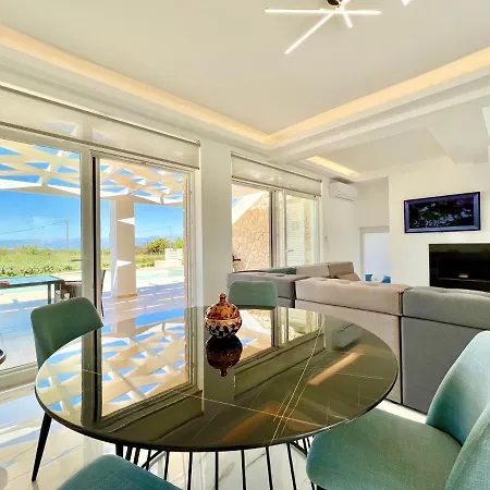 Luxury Beach Danune With Private Pool By Dadovillas