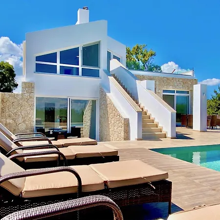 Luxury Beach Danune With Private Pool By Dadovillas *