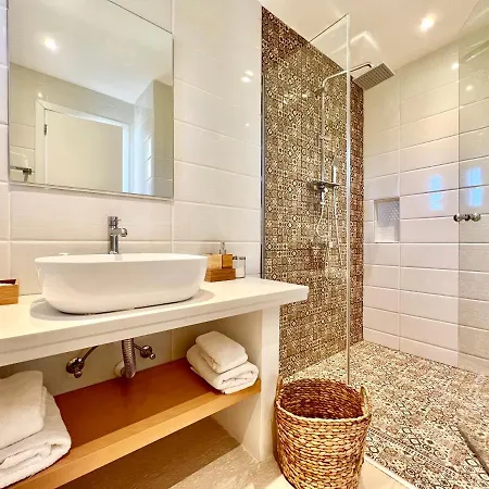 Luxury Beach Danune With Private Pool By Dadovillas
